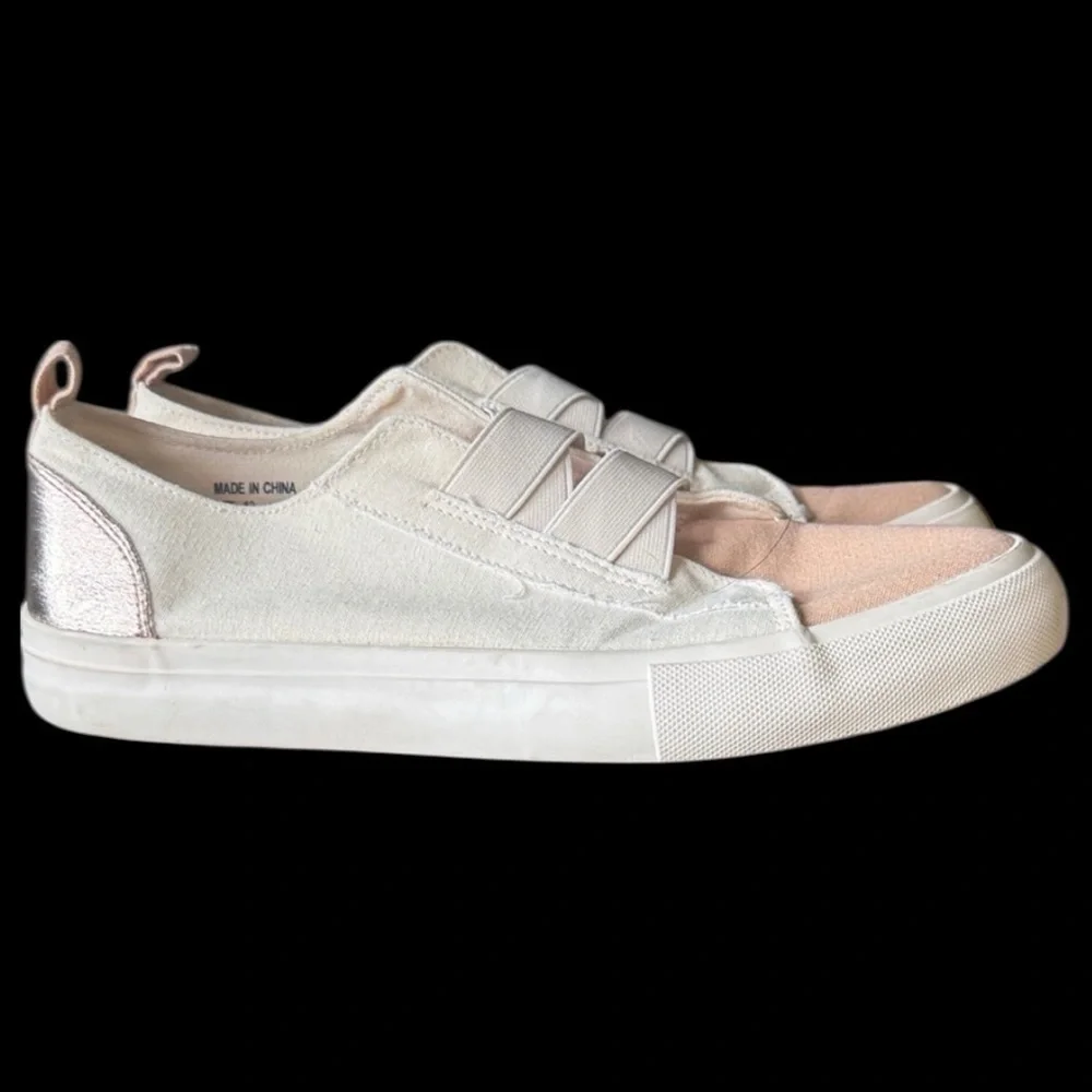 SERRA SPORT ladies slip on sneakers excellent condition, size 10